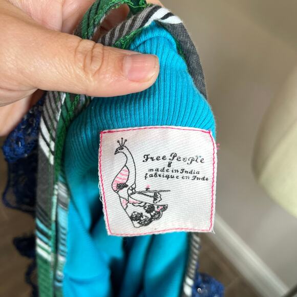 Y2K Free People Boho Hippie Teal and Green Silk Embroidered Tank Top Size 8 - Picture 11 of 11